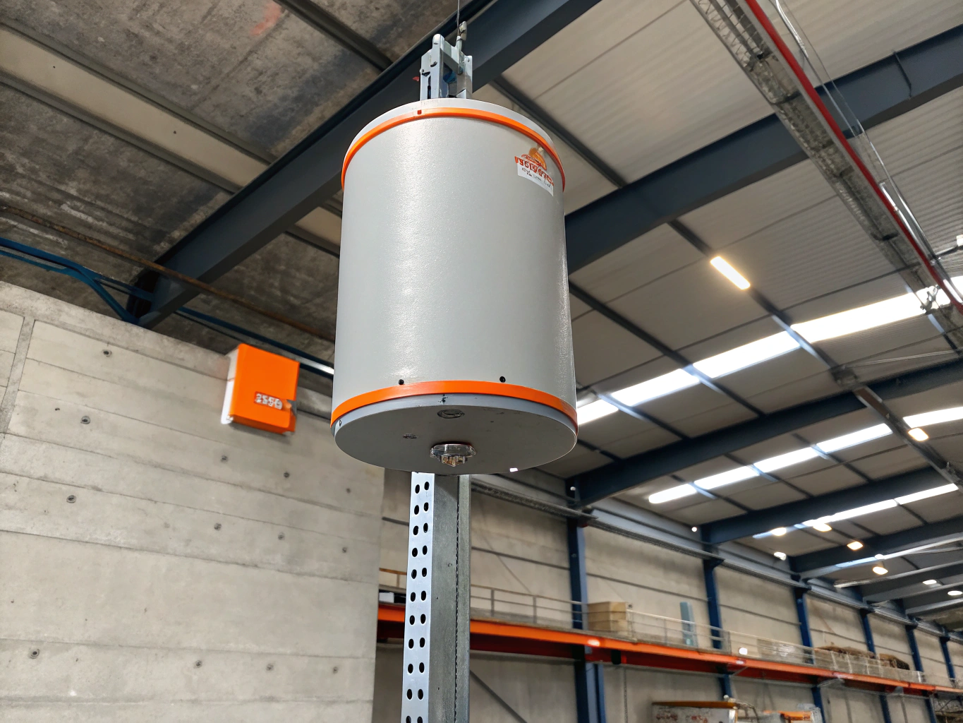 In-building emergency wireless communications antenna